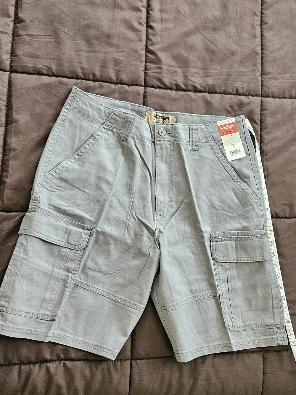 Wrangler Men's Light Gray Cargo Shorts